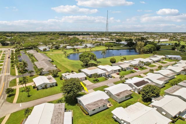 614 SW Golf Drive, Boynton Beach, FL 33426