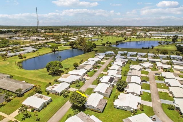 614 SW Golf Drive, Boynton Beach, FL 33426