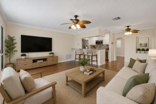 614 SW Golf Drive, Boynton Beach, FL 33426