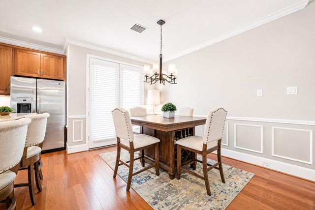 2320 Emancipation Avenue, Houston, TX 77004