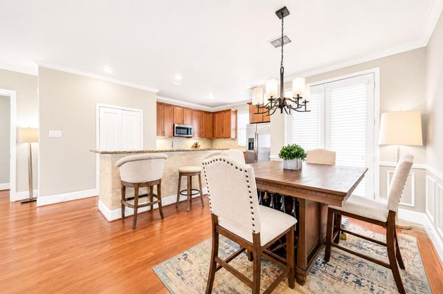 2320 Emancipation Avenue, Houston, TX 77004