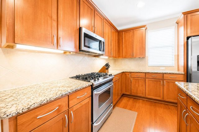 2320 Emancipation Avenue, Houston, TX 77004