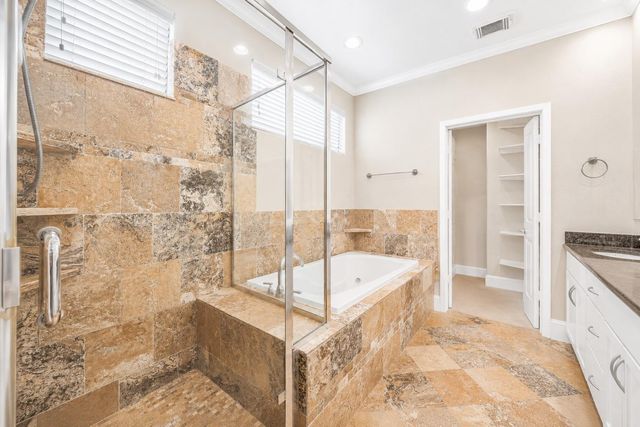 2320 Emancipation Avenue, Houston, TX 77004