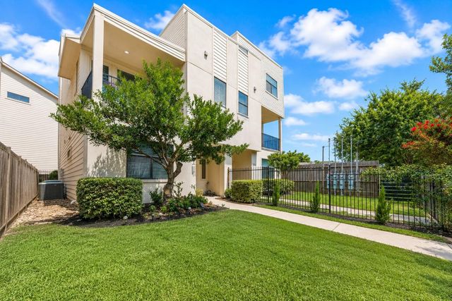 2320 Emancipation Avenue, Houston, TX 77004