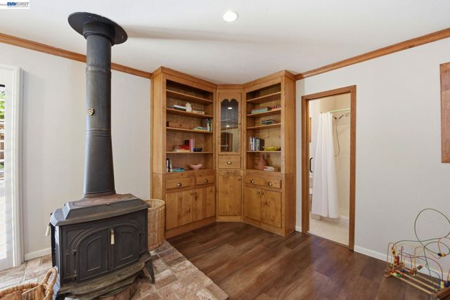 1738 Via Buena Vis, San Lorenzo, CA 94580