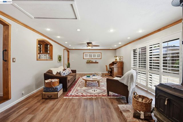 1738 Via Buena Vis, San Lorenzo, CA 94580