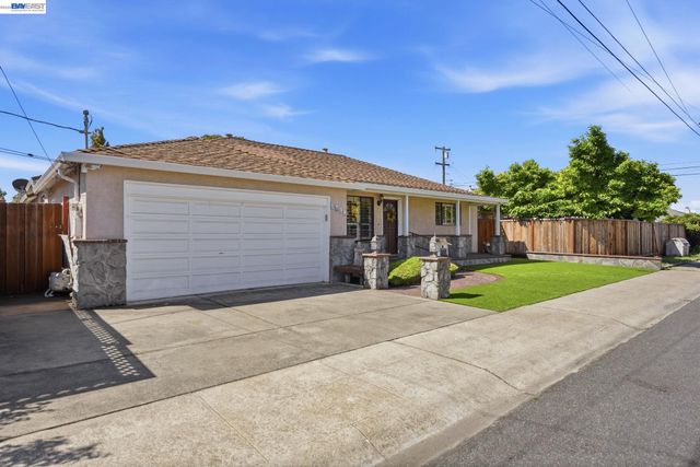 1738 Via Buena Vis, San Lorenzo, CA 94580