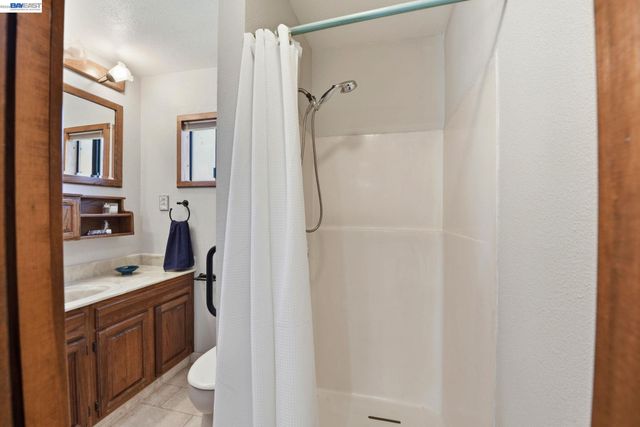 1738 Via Buena Vis, San Lorenzo, CA 94580