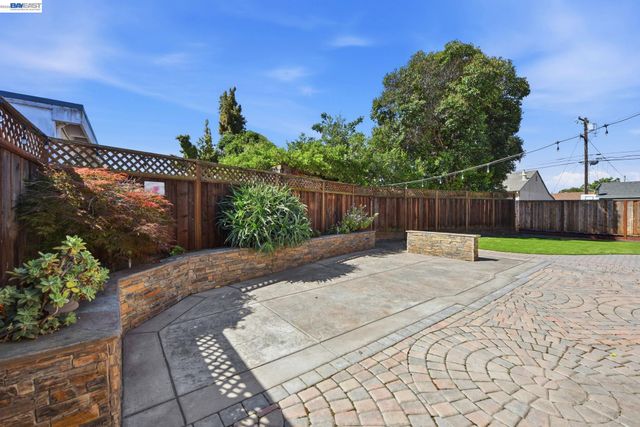 1738 Via Buena Vis, San Lorenzo, CA 94580