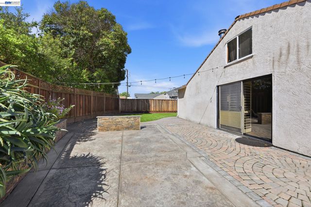 1738 Via Buena Vis, San Lorenzo, CA 94580