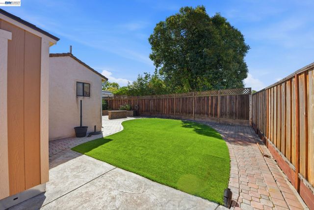 1738 Via Buena Vis, San Lorenzo, CA 94580