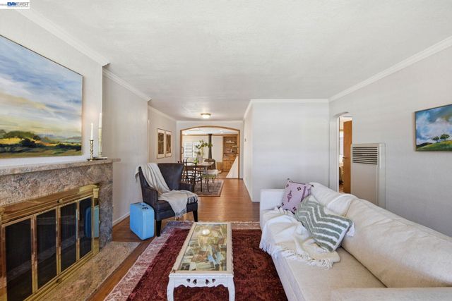 1738 Via Buena Vis, San Lorenzo, CA 94580