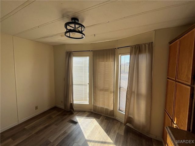 2735 E Suffock Avenue, Kingman, AZ 86409