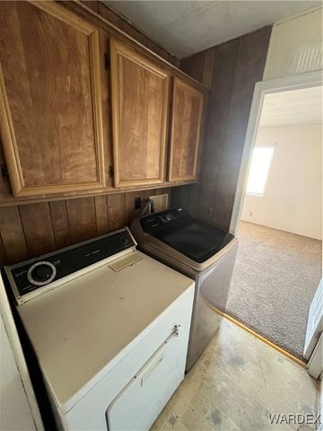 2735 E Suffock Avenue, Kingman, AZ 86409