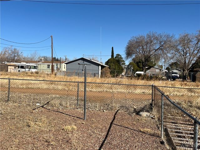 2735 E Suffock Avenue, Kingman, AZ 86409