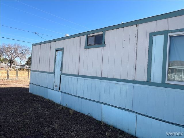 2735 E Suffock Avenue, Kingman, AZ 86409