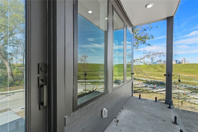 459 Hart Street, Dallas, TX 75203