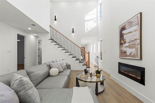 459 Hart Street, Dallas, TX 75203