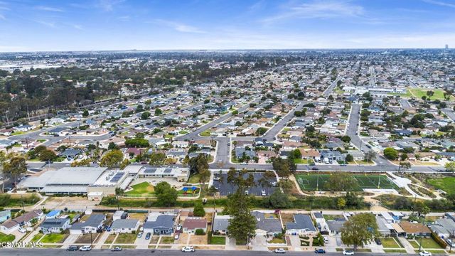 981 Evergreen Lane, Port Hueneme, CA 93041