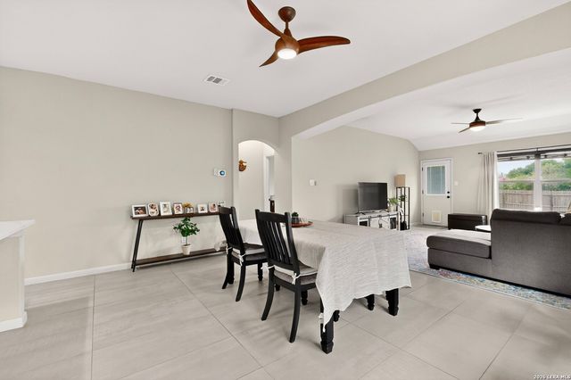 4815 Badland Beacon, Converse, TX 78109