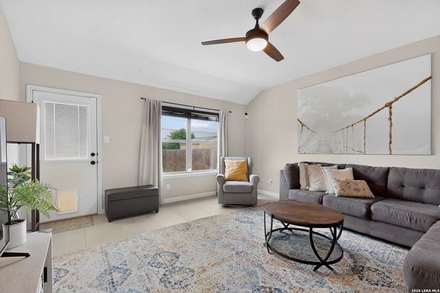 4815 Badland Beacon, Converse, TX 78109