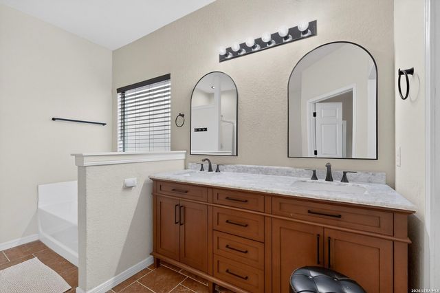 4815 Badland Beacon, Converse, TX 78109