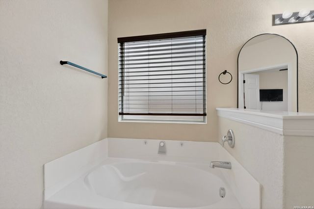 4815 Badland Beacon, Converse, TX 78109