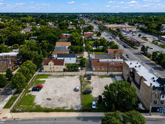 6915 S Ashland Avenue, Chicago, IL 60636