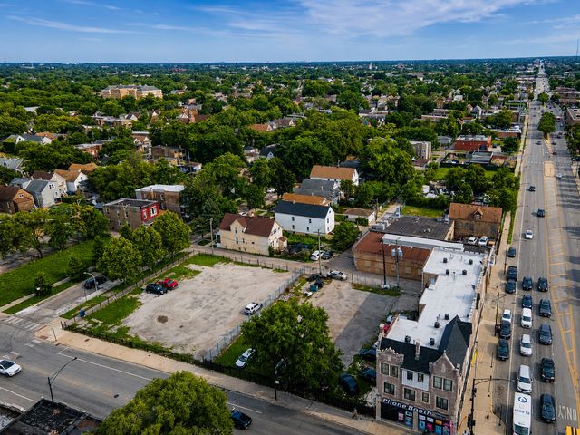 6915 S Ashland Avenue, Chicago, IL 60636