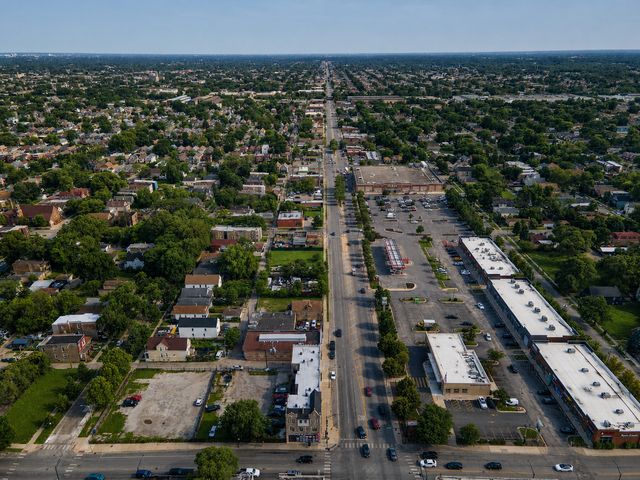 6915 S Ashland Avenue, Chicago, IL 60636
