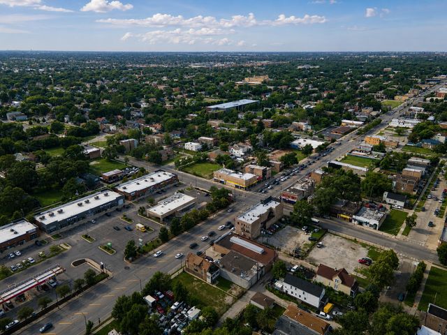6915 S Ashland Avenue, Chicago, IL 60636