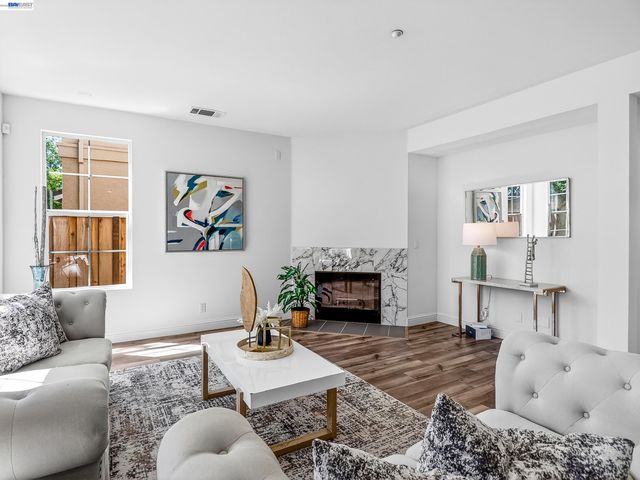 34907 Limestone Ct, Union City, CA 94587
