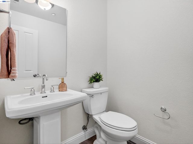 34907 Limestone Ct, Union City, CA 94587
