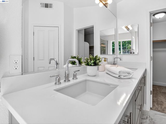 34907 Limestone Ct, Union City, CA 94587