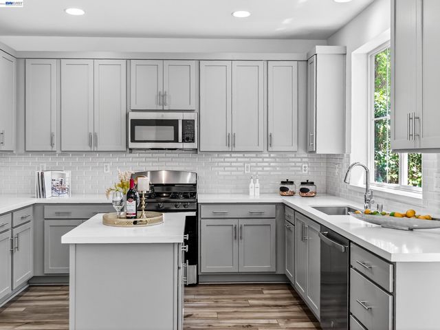 34907 Limestone Ct, Union City, CA 94587