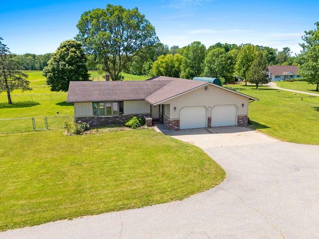 8895 US HWY 141, Lena, WI 54139