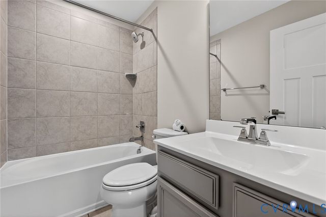 11325 Winding Brook Terrace Dr, Hanover, VA 23005