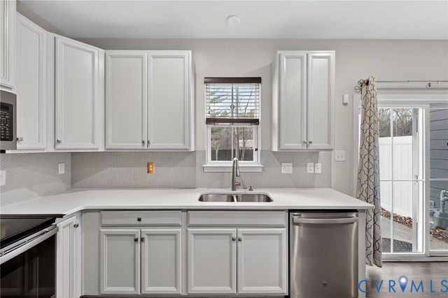 11325 Winding Brook Terrace Dr, Hanover, VA 23005