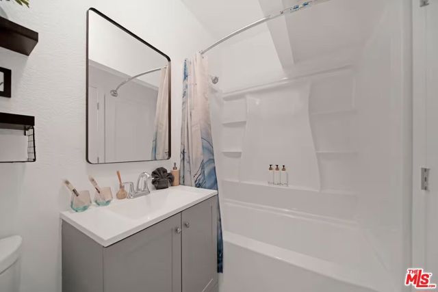 15213 Daphne Avenue, Gardena, CA 90249