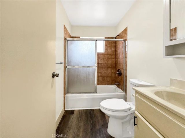 1400 W 65th, Los Angeles, CA 90047