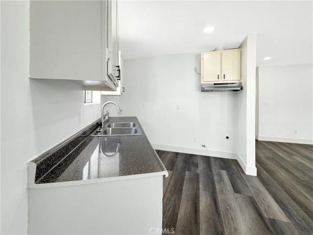 1400 W 65th, Los Angeles, CA 90047