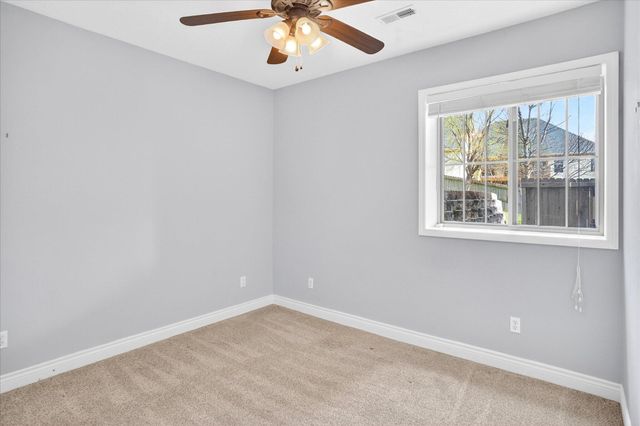 634 N Rockingham Avenue, Nixa, MO 65714