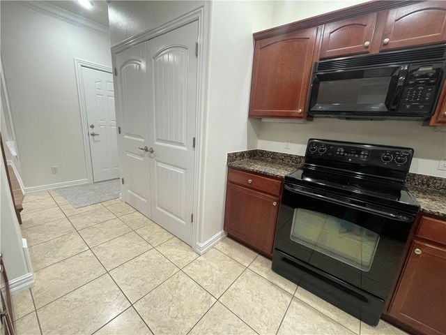 2814 W Valley West Court, Rogers, AR 72756