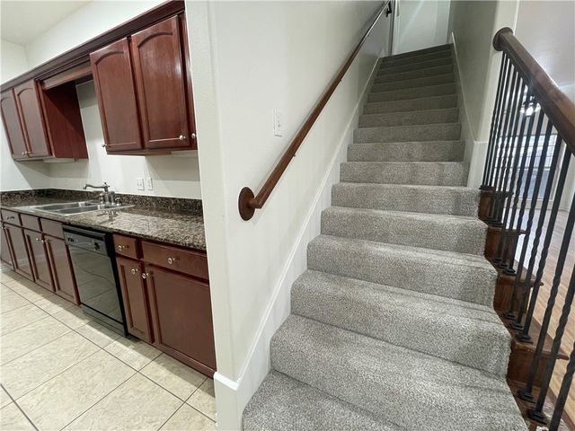 2814 W Valley West Court, Rogers, AR 72756