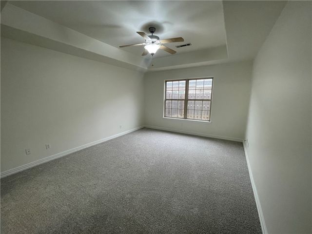 2814 W Valley West Court, Rogers, AR 72756