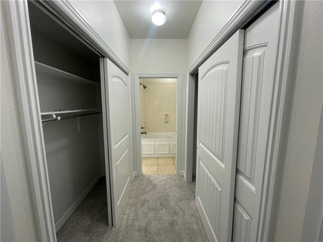 2814 W Valley West Court, Rogers, AR 72756