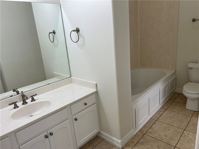 2814 W Valley West Court, Rogers, AR 72756