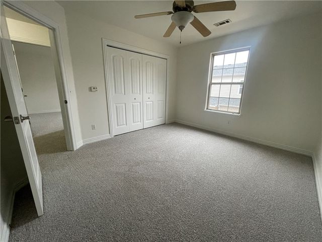 2814 W Valley West Court, Rogers, AR 72756