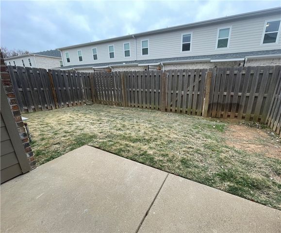 2814 W Valley West Court, Rogers, AR 72756