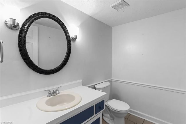 3997 Valley Court B, Winston-salem, NC 27106